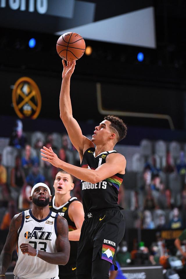 里程碑夜丹佛掘金伤情更新，西甲转会期刷纪录，赛场秩序良好，赛程密集仍需轮换的简单介绍